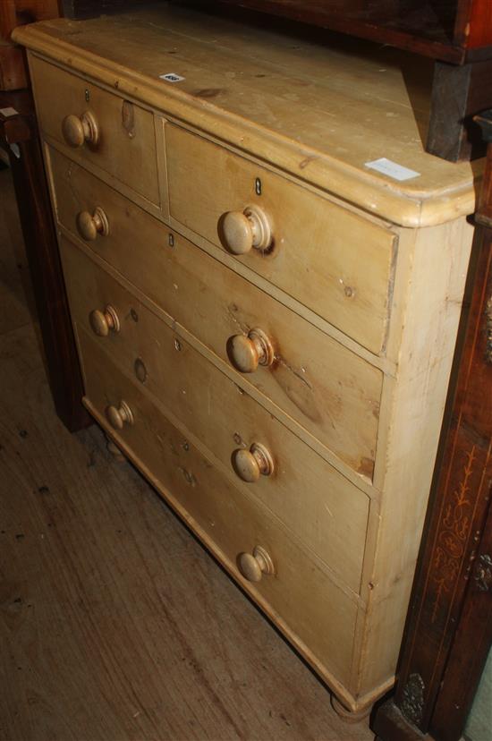 Victorian pine chest of drawers